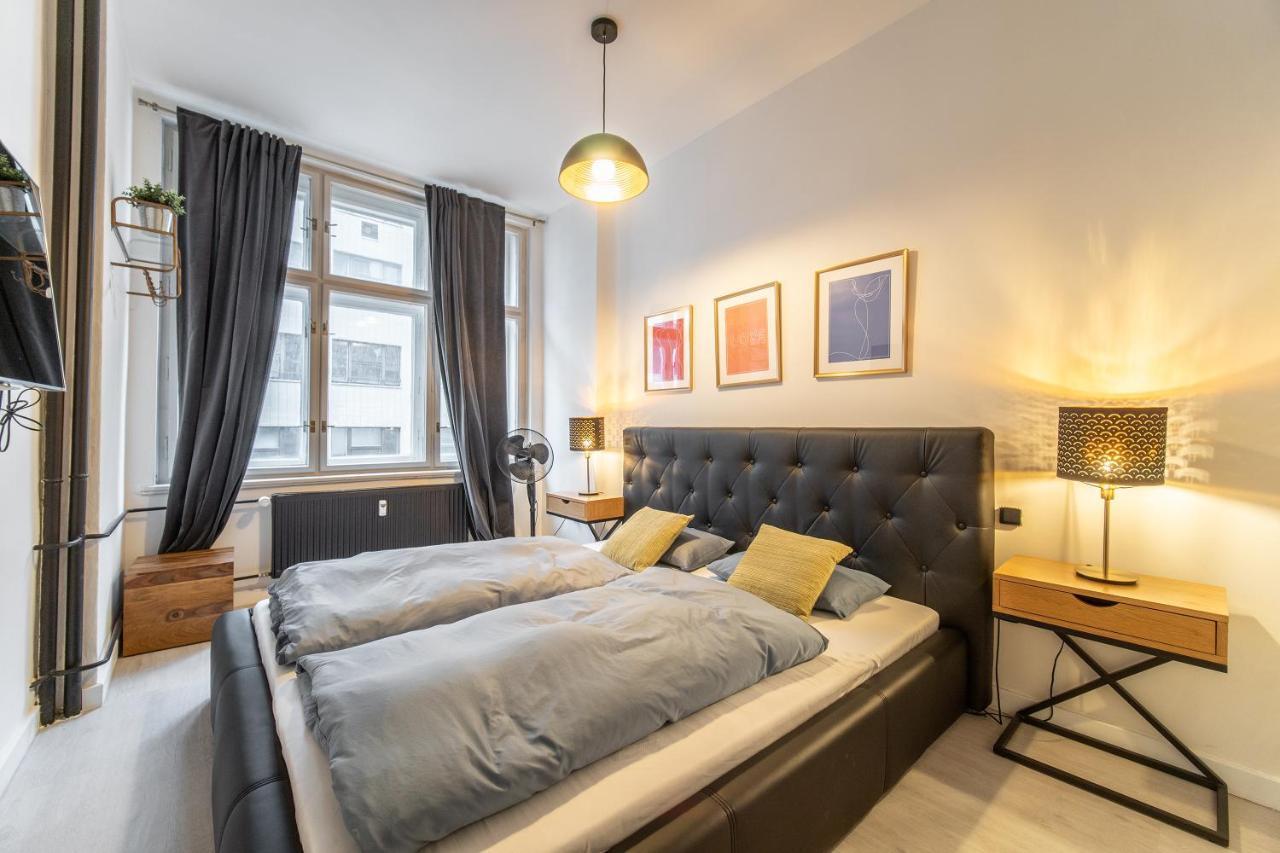 Sunny Central Apartment On Wenceslas Square By Easybnb ปราก ภายนอก รูปภาพ
